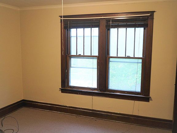 5th image of 828 15th St