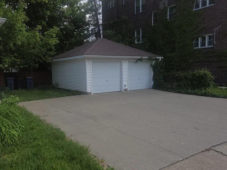 Garage (Left Stall)