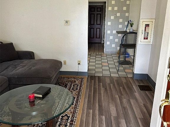 4th image of 421 Walton Ave #419