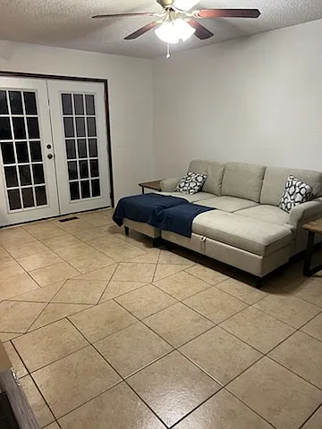 2 bed, 1200 sqft, $1,290 — Photo 3