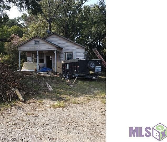 2nd image of 16314 Tiger Bend Rd