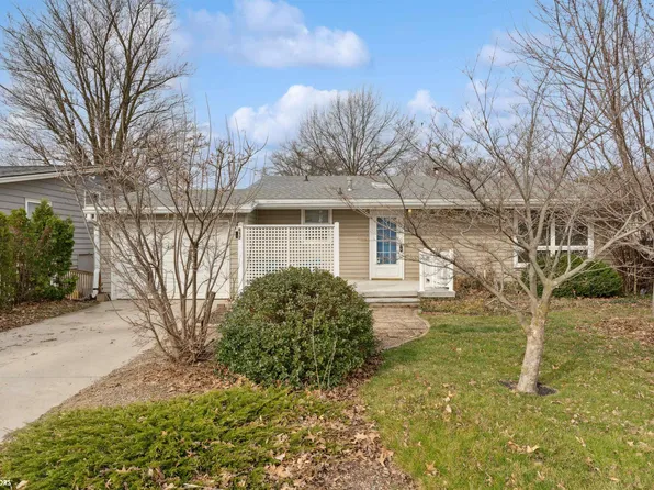417 W Burlington Ave, West Burlington, IA 52655