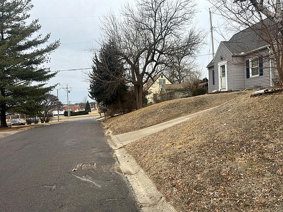 5th image of 119 E Cherry Ridge Rd