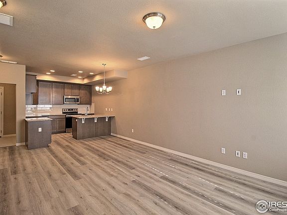 3rd image of 890 Winding Brook Dr
