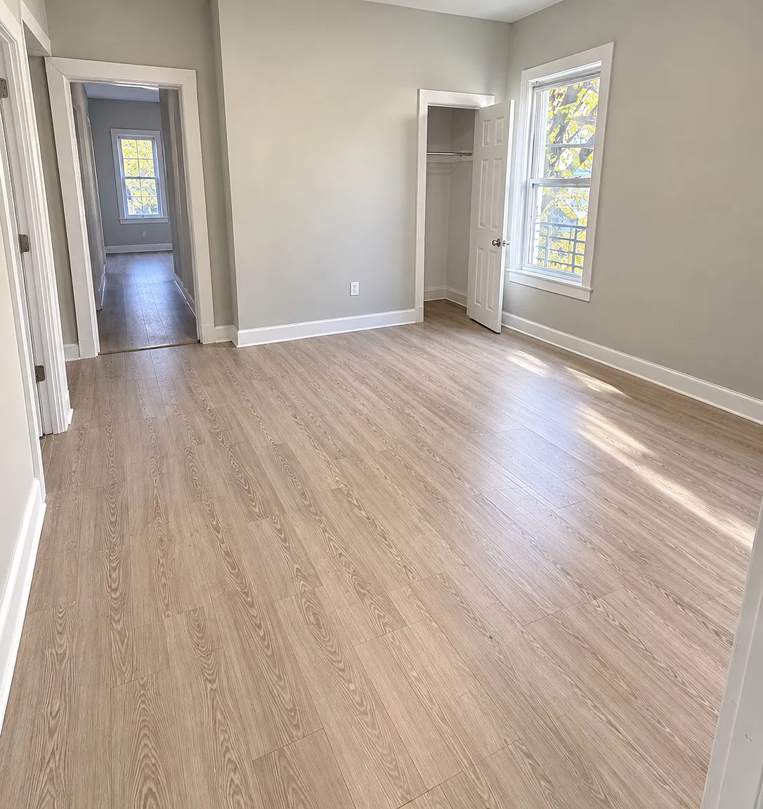 3 bed, $2,045 — Photo 4