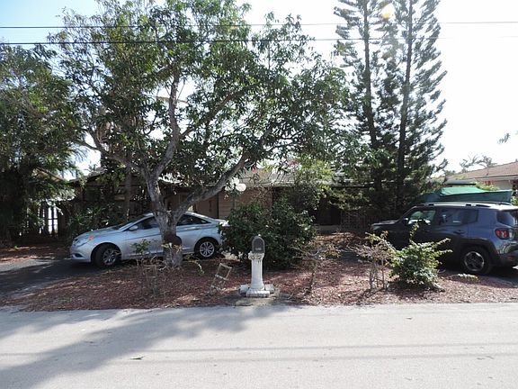 4th image of 2616 SE 10th Ct
