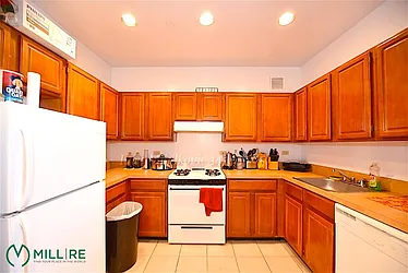 Rented by MiLL RE