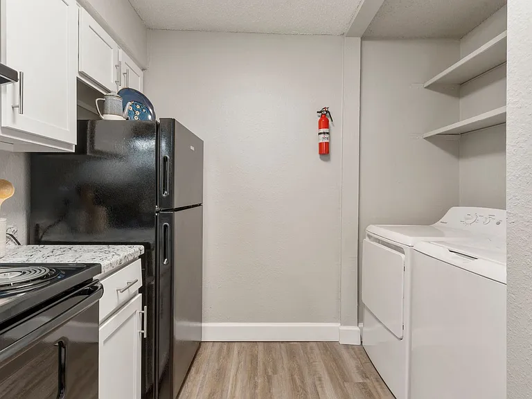 Townhomes @East 32nd - Save $600 on the First 3 Months! — Photo 18