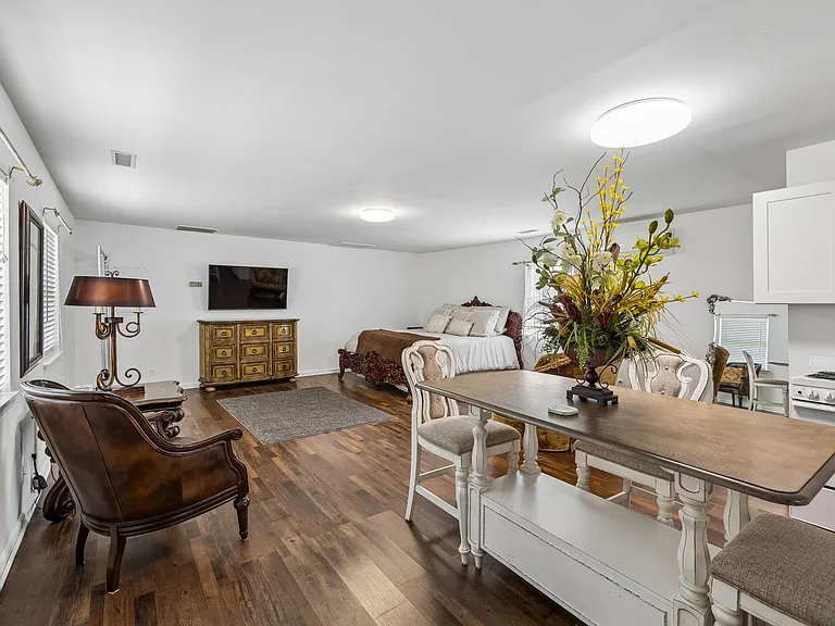 326 Draper Cir — Photo 49