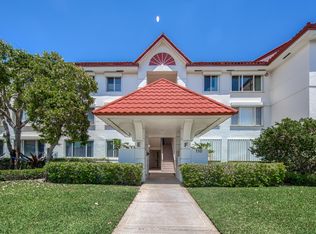 110 Half Moon Cir APT E1, Hypoluxo, FL 33462