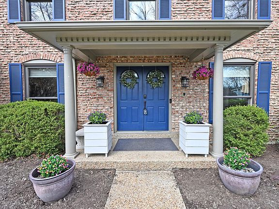 3rd image of 8736 Tiburon Dr