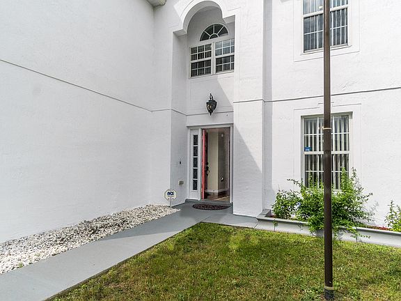 2nd image of 6968 Ashleigh Park Ct