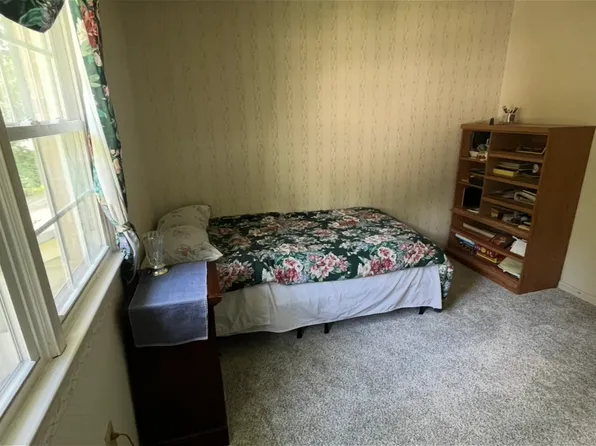 15808 Lazy Day Ln, Dumfries, VA 22025