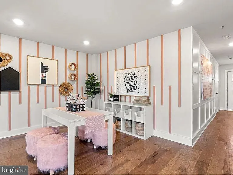 727 Peony Ln — Photo 11