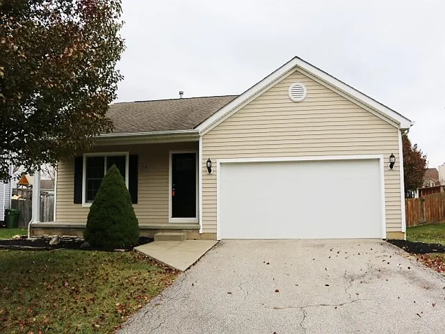 1276 Valley Dr photo 1