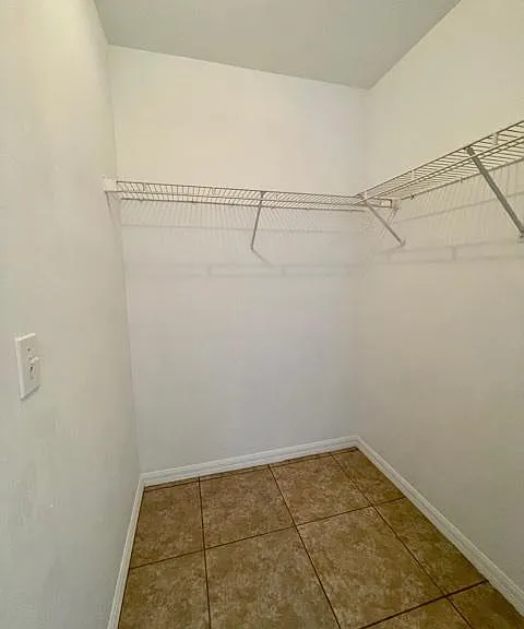 906 Cape Coral Pkwy W — Photo 7