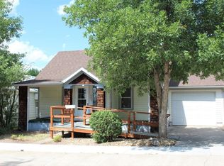 605 E Bell St, Glendive, MT 59330