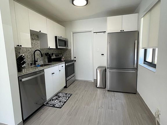5th image of 217 NW 7th Ave #1-2