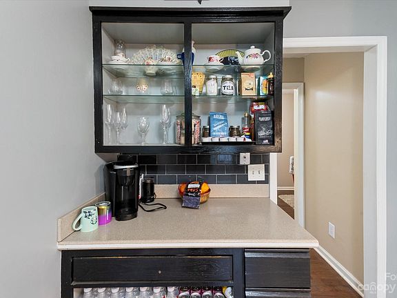 4th image of 109 Arthur Ln #3