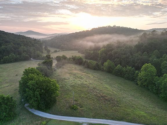 2nd image of 597 Lost Hollow Rd