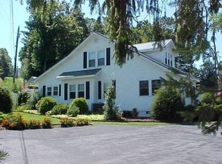 102 Hemlock St, Mountain City, TN 37683