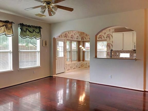 5th image of 2112 Shoal Lake Ct