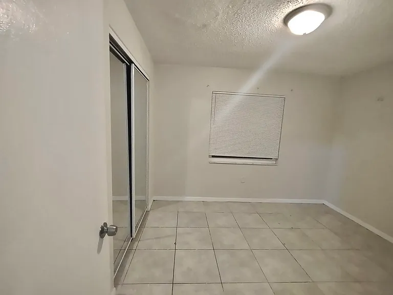 1704 Birchwood Cir #2 — Photo 8