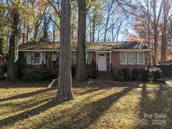 2nd image of 5308 Dolphin Ln