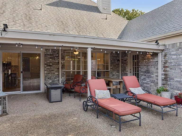 2809 Roper Dr — Photo 23