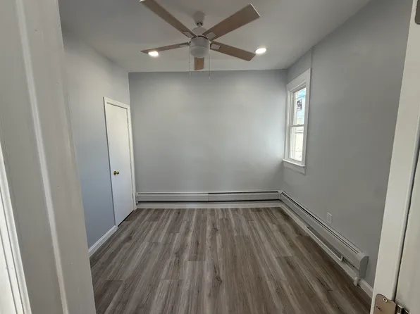 375 Kennedy Boulevard image 5 of 17