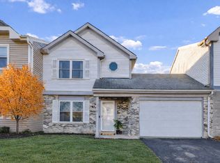 1215 Robin Dr, Carol Stream, IL