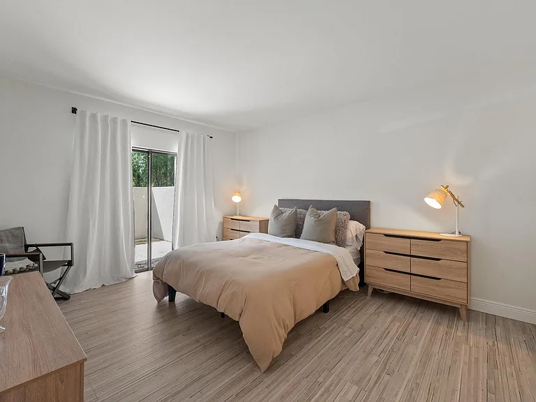 11355 Pond View Dr #D104 — Photo 18