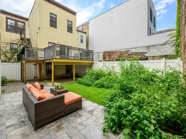 70 Bowers Street image 28 of 35