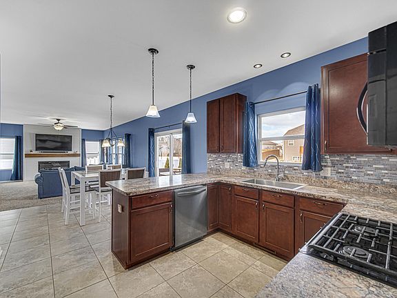 4th image of 7760 E 123rd Pl