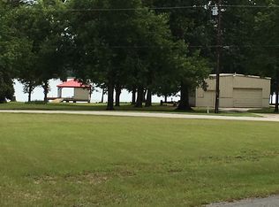 6012 Peninsula Cir, Athens, TX 75752