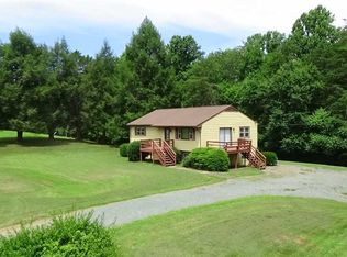 3958 Riverview Ln, Charlottesville, VA 22911