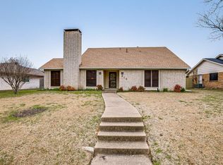 818 Via Del Sur, Mesquite, TX 75150