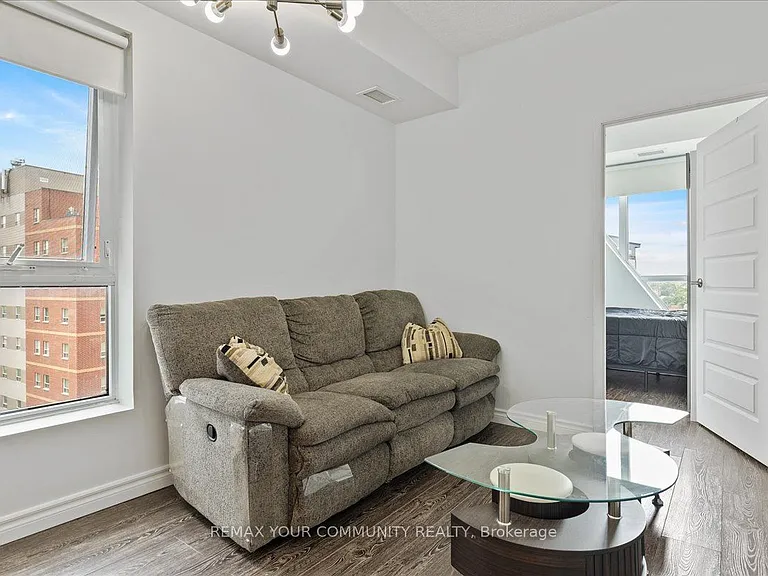 158 King St N #1105 — Photo 17