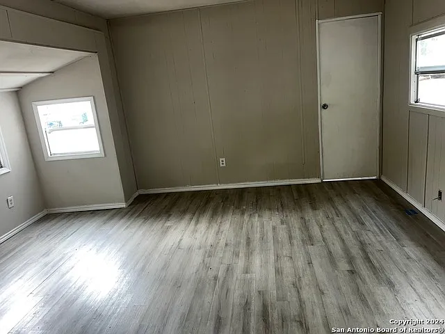 1311 W Hein Rd #16 — Photo 8