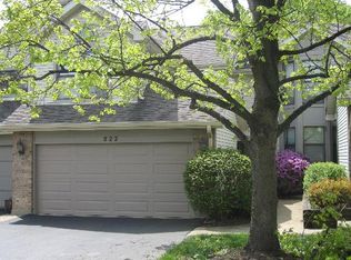 822 N Auburn Woods Dr, Palatine, IL 60067