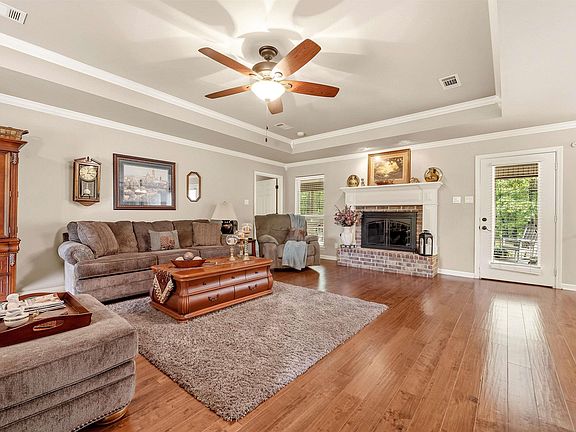 3rd image of 8817 Dorsey Rd