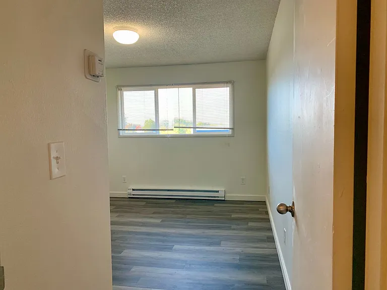 ES2275 -Eagle Rock Apartments — Photo 7