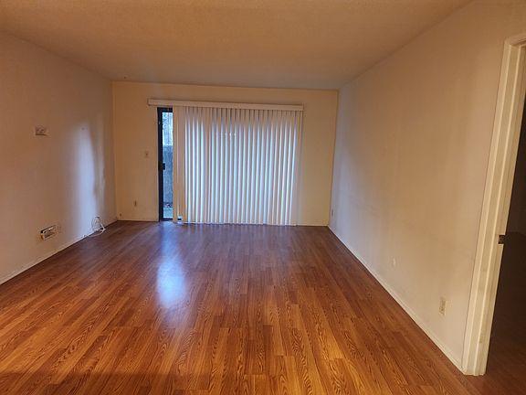 4th image of 22100 Burbank Blvd Unit 120B