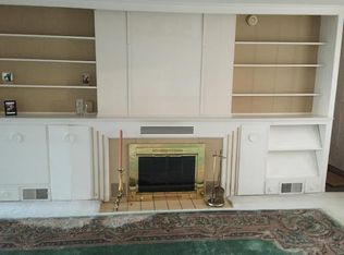 25 Bay Shore Dr, Bay City, MI