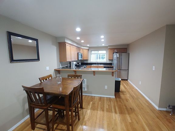 5th image of 12333 28th Ave NE