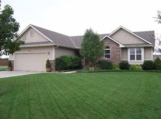 511 Country Lane Dr, Augusta, KS 67010