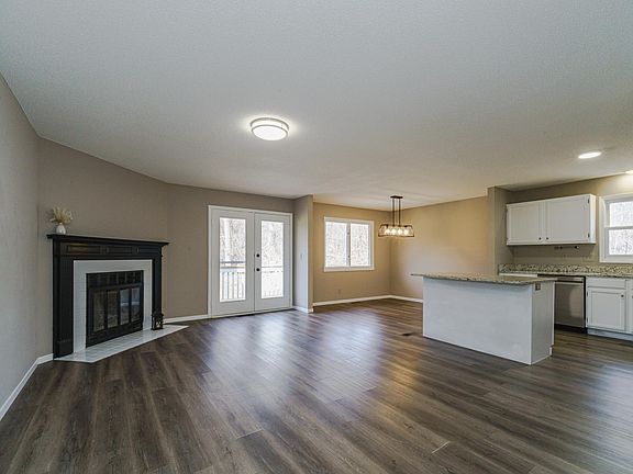 4th image of 10742 Toledo Ct