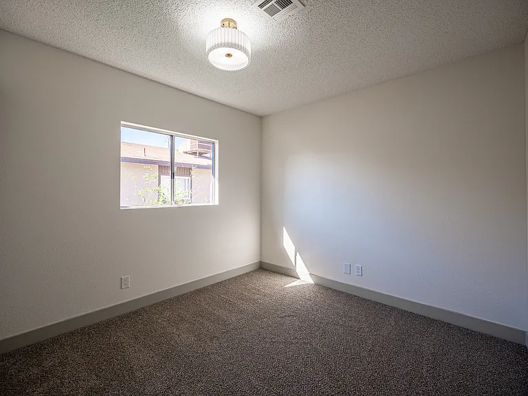 208 Bruce St #C — Photo 38