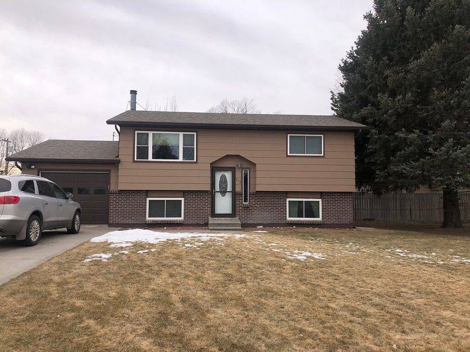 1st image of 212 W Avenue J