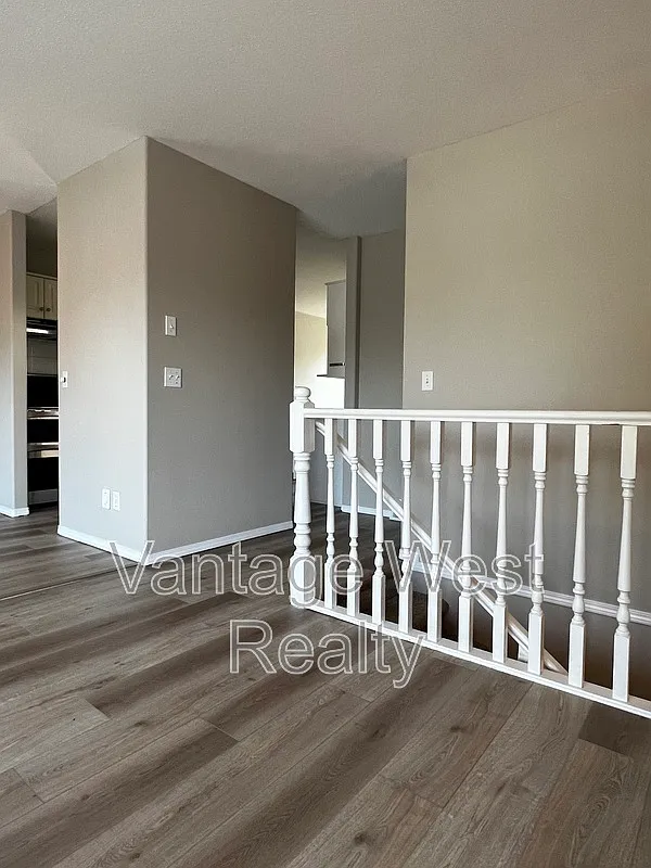 3 bed, 2.0 bath, 1450 sqft, $2,700 — Photo 4
